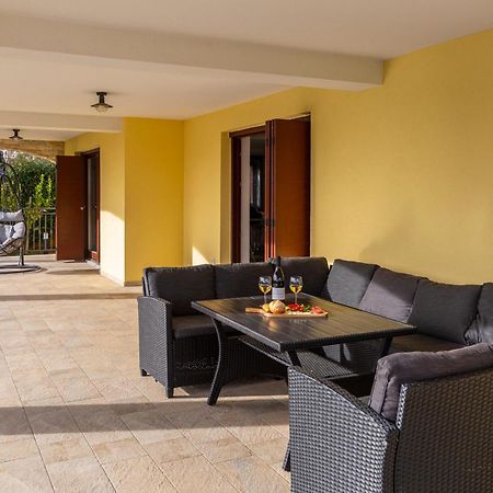 Home Begonia Krk Villa With Swimming Pool Zgaljic Exteriér fotografie